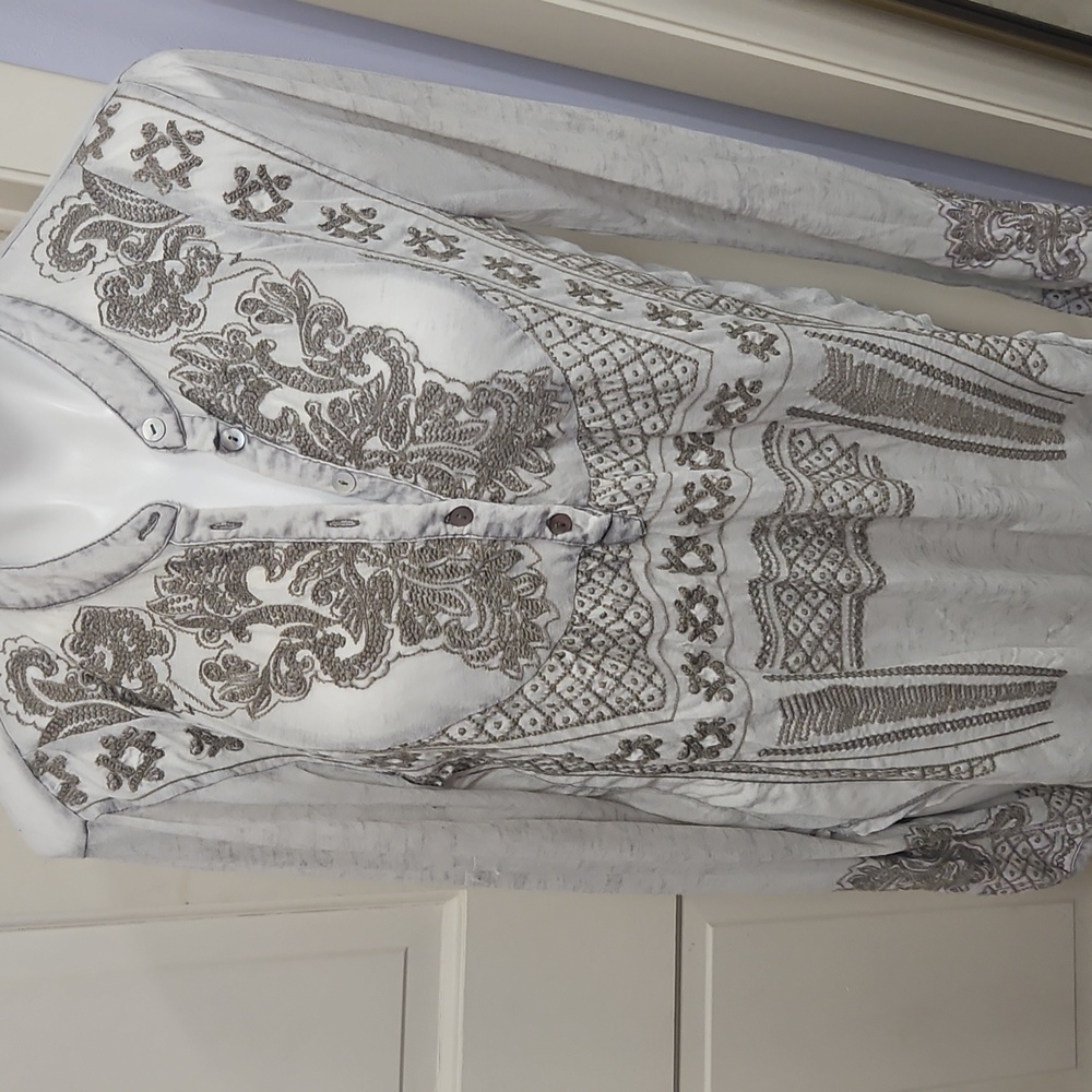 Free people new romantics beautiful embroidered top